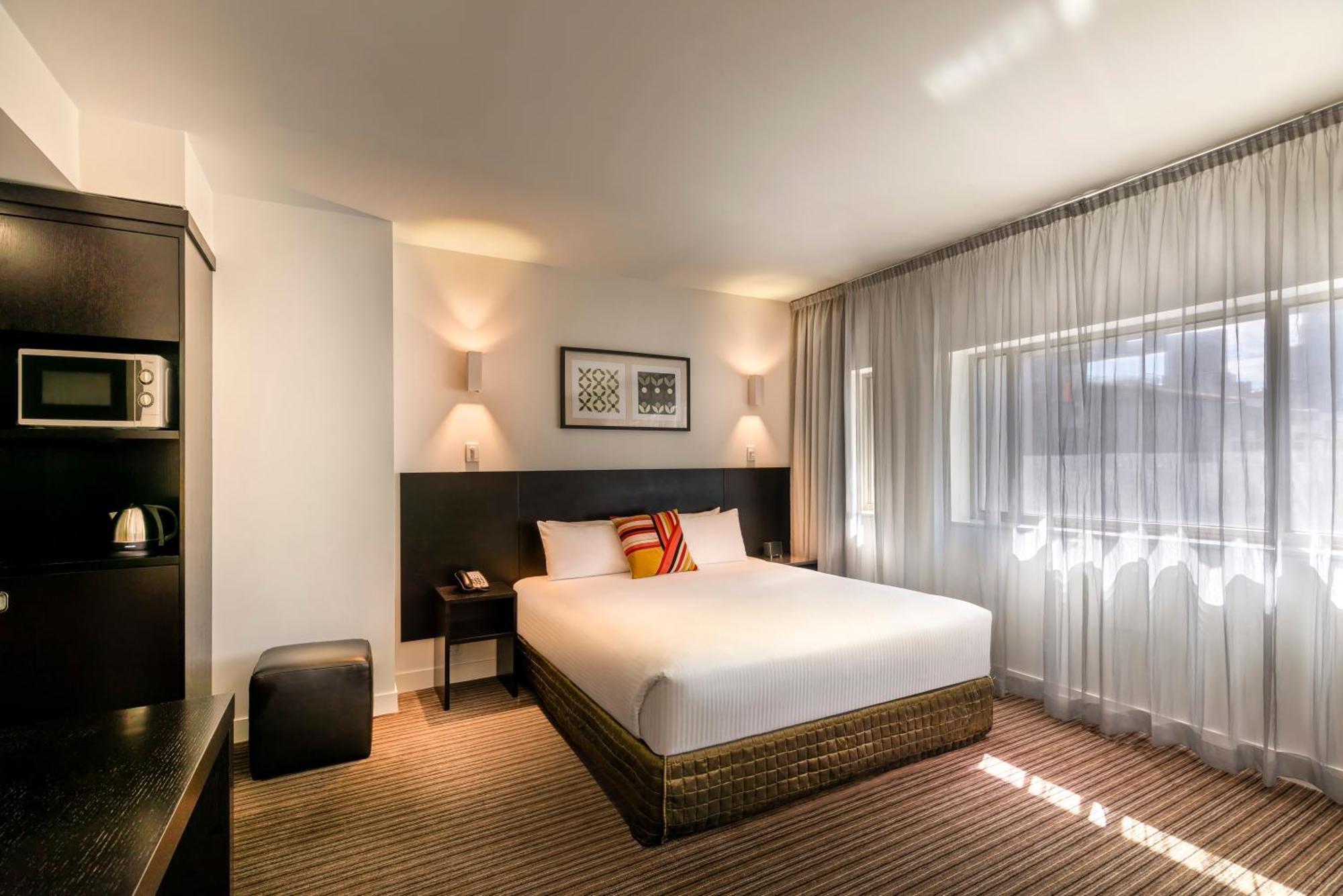 Premier King Room,1277269858:JPEG